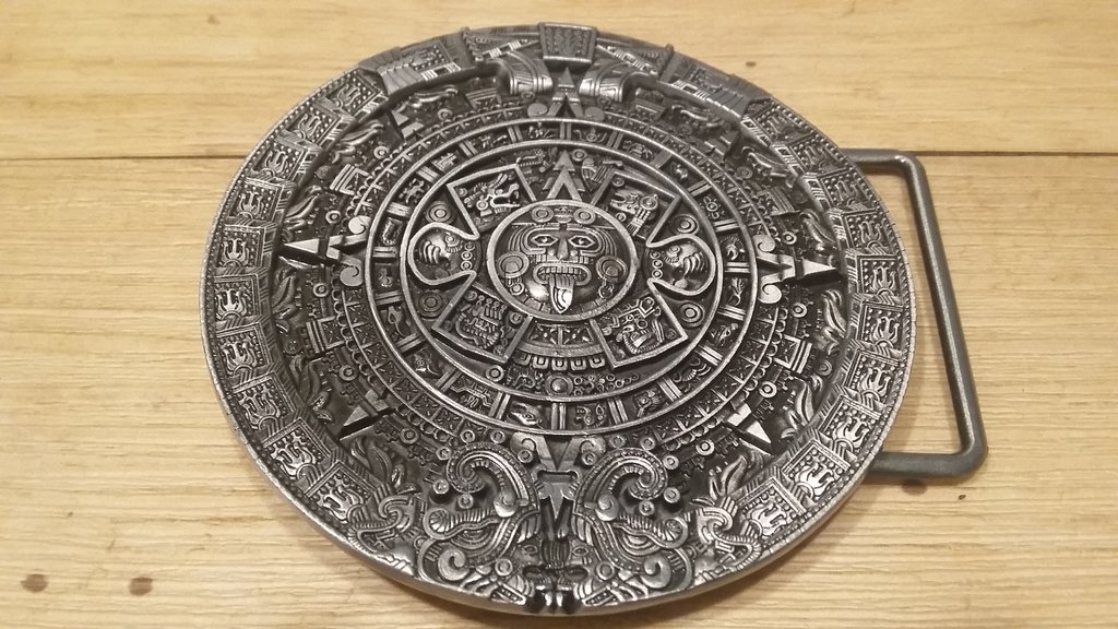 Gürtelschnalle / Buckle / New Vintage Zinn Aztec Kalender